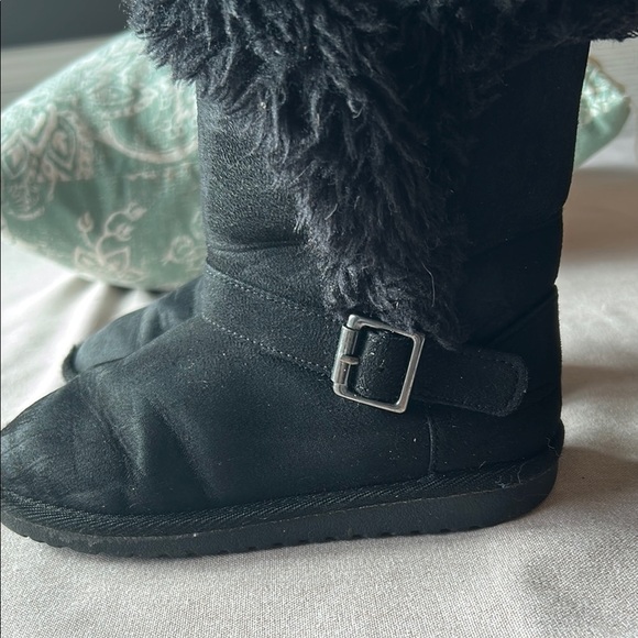 The Children's Place Black Kids Boots - Picture 2 of 4